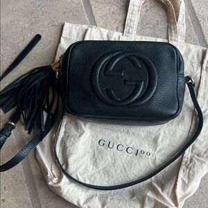 100% Authentic Gucci Soho Disco Black Pebbled Leather Crossbody with Tassel